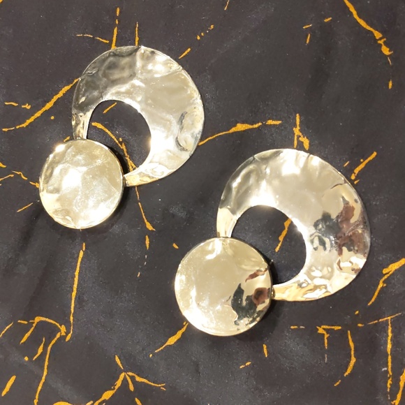 2/$10 Hammered Gold two piece post dangling earrings - Picture 3 of 4